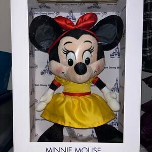 Walt Disney World 50th Anniversary Series Minnie Mouse Exclusive 15-Inch Plush